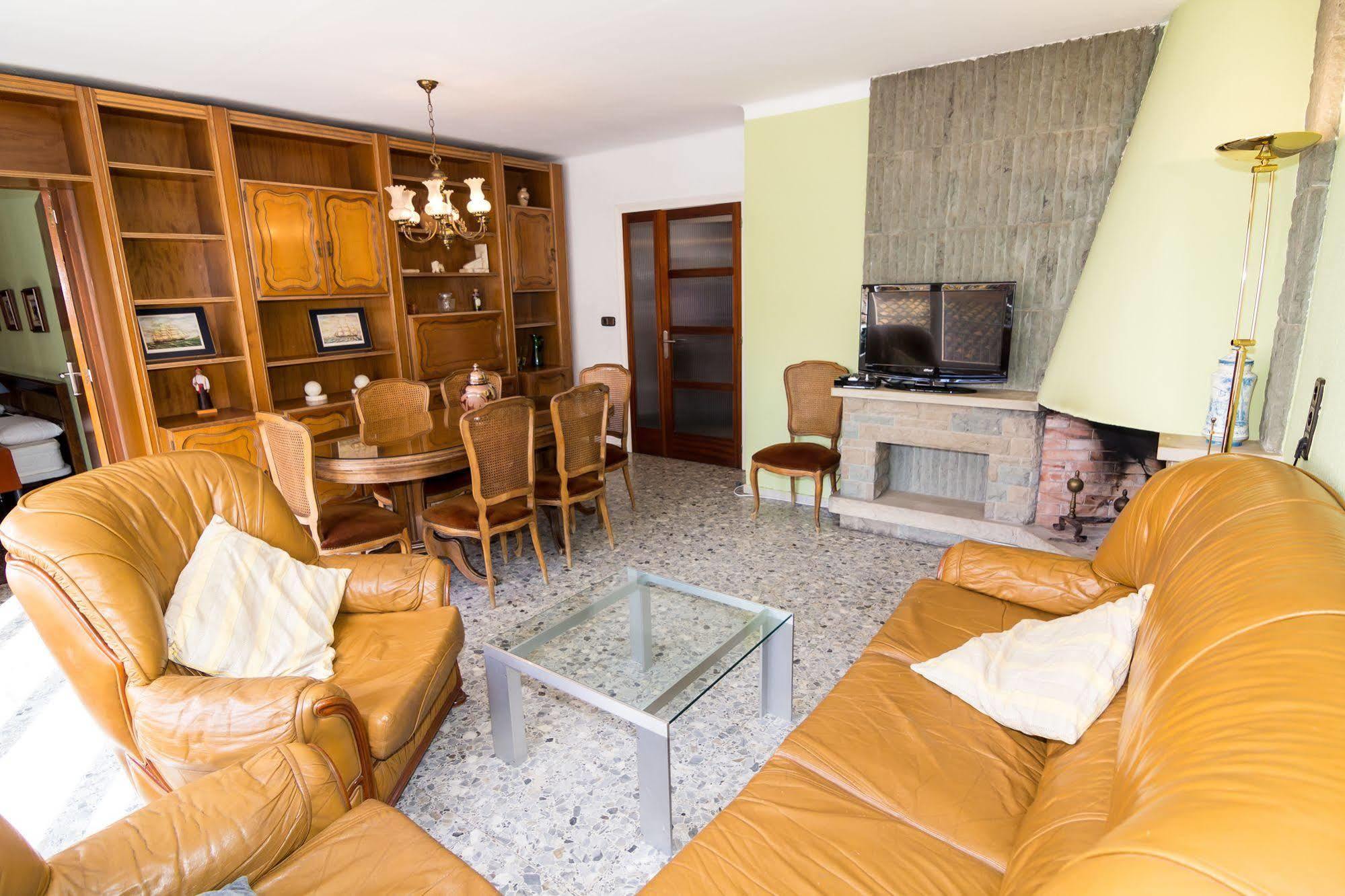 Agi Joan Badosa Apartment Roses Ngoại thất bức ảnh