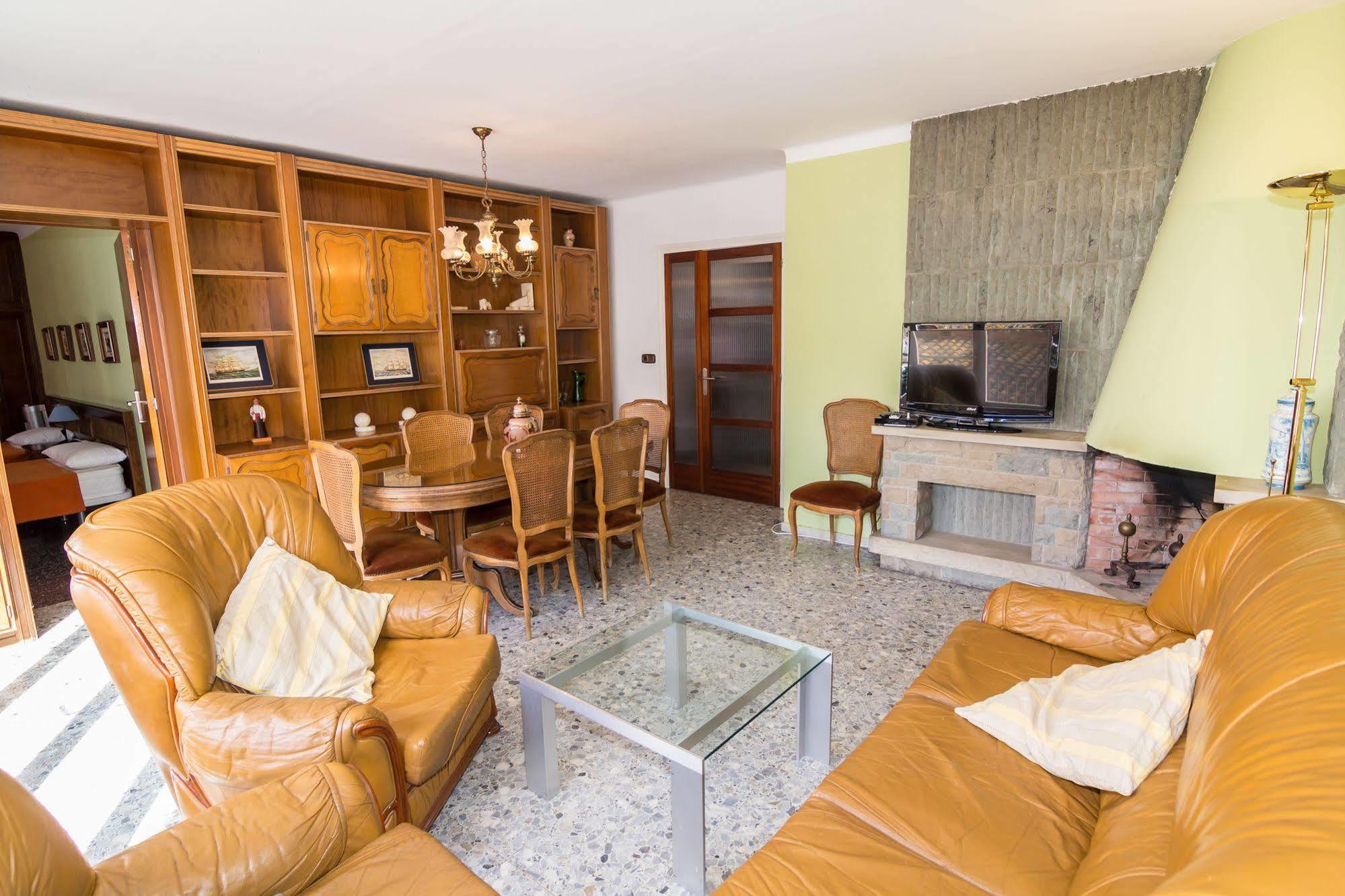 Agi Joan Badosa Apartment Roses Ngoại thất bức ảnh